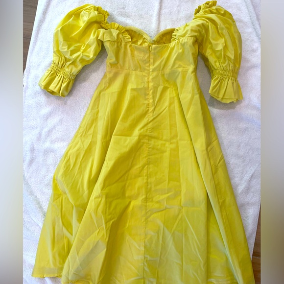 Alamour the Label off the shoulder dress - Picture 3 of 3